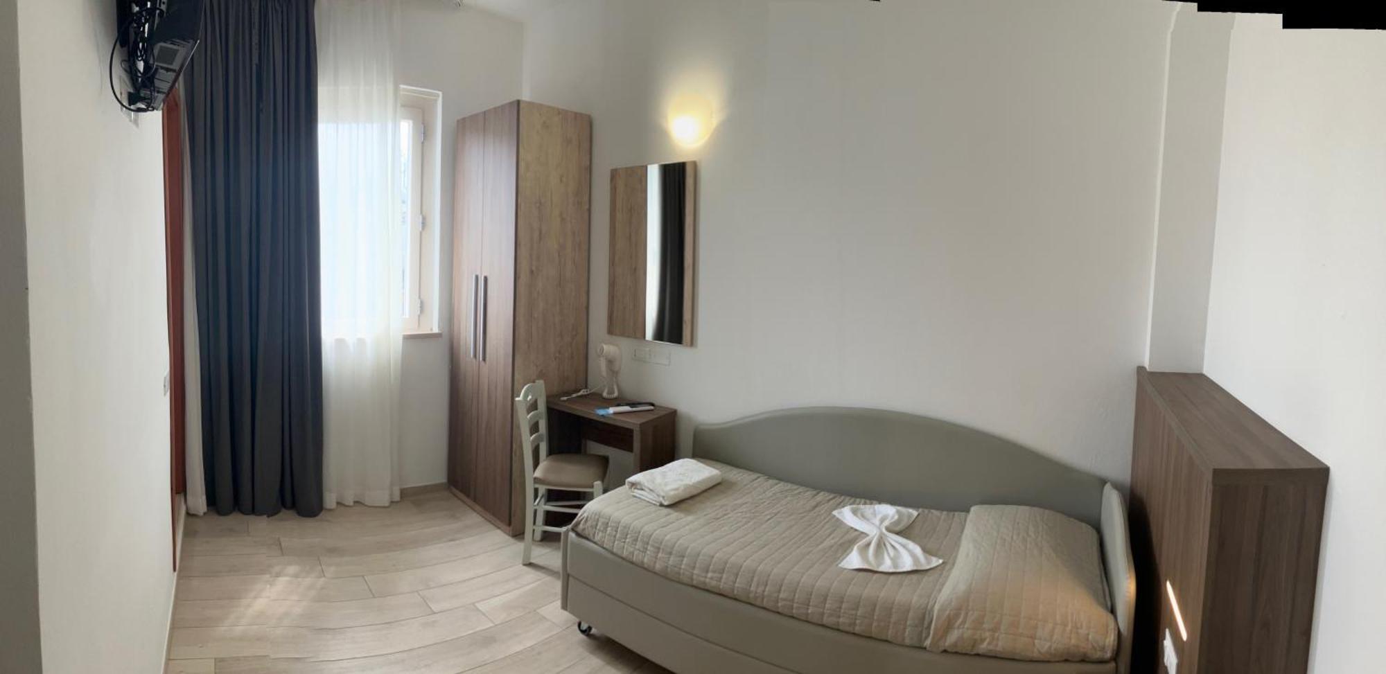 Hotel Bed And Book Ріміні Екстер'єр фото